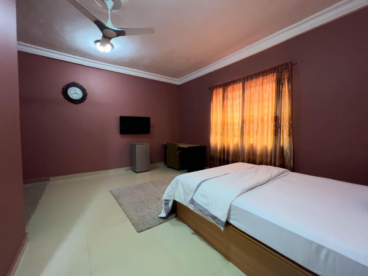 T'S Place Adenta Ngoại thất bức ảnh